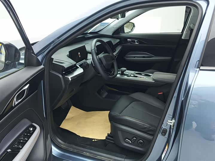 Changan Oshan Z6 2023 2023款 蓝鲸 1.5T DCT智领型城市版