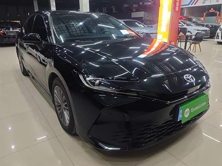 Toyota Camry 2024 2024款 双擎 2.0HE 精英版