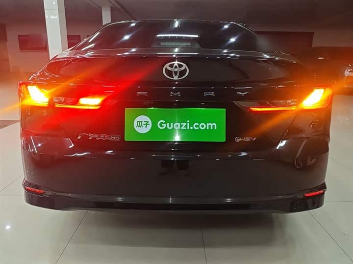 Toyota Camry 2024 2024款 双擎 2.0HE 精英版