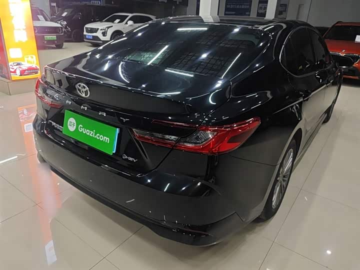Toyota Camry 2024 2024款 双擎 2.0HE 精英版