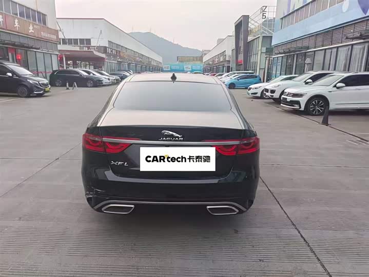 Jaguar XF L 2024 2024款 2.0T P250 两驱尊享豪华版