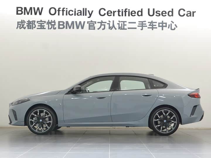 BMW 2 Series 2025 2025款 225L M运动曜夜套装