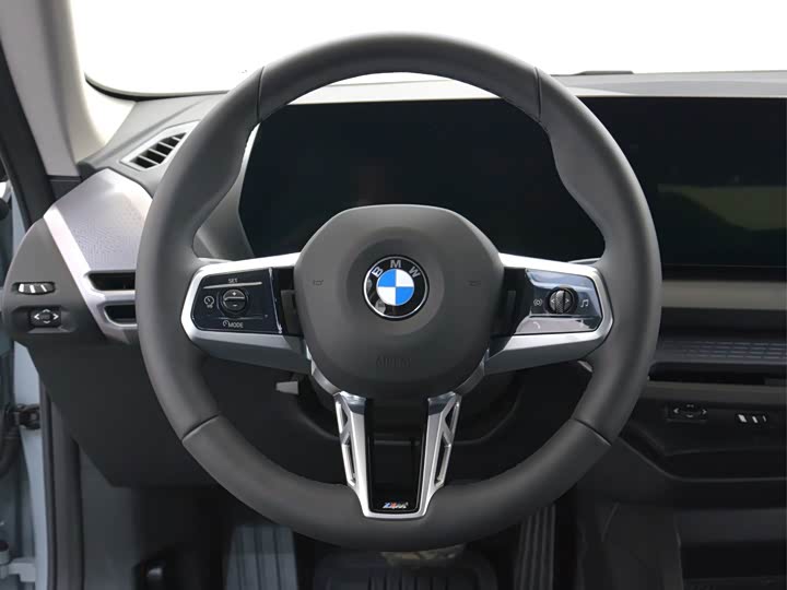 BMW 2 Series 2025 2025款 225L M运动曜夜套装