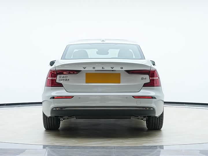 Volvo S60 2026 2026款 B4 智逸豪华版