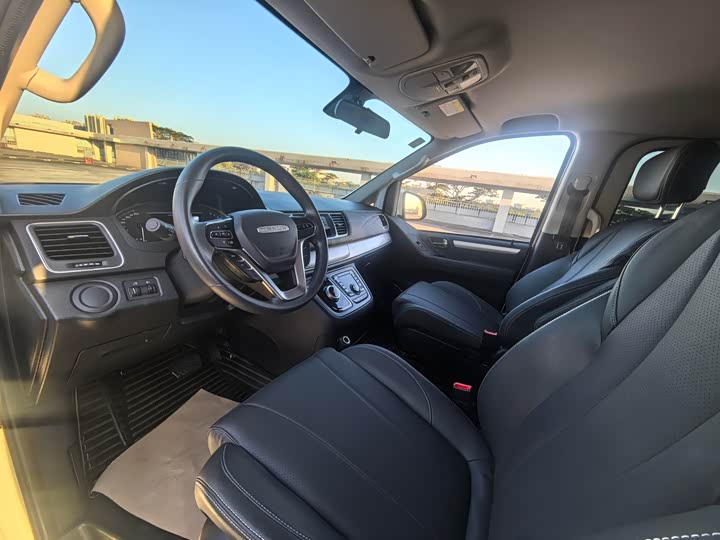 Maxus G20 2023 2023款 改款 ES 2.0T 汽油自动超值旅行版