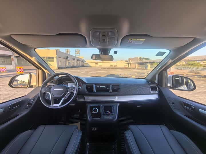 Maxus G20 2023 2023款 改款 ES 2.0T 汽油自动超值旅行版