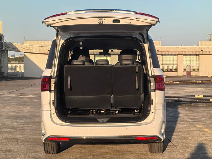 Maxus G20 2023 2023款 改款 ES 2.0T 汽油自动超值旅行版