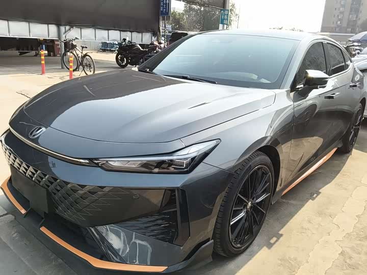 Changan UNI-V 2024 2024款 1.5T 尊享型