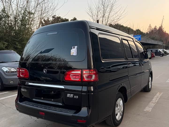 Dongfeng Forthing Lingzhi M5 2023 2023款 M5L 1.6L 舒适型 7座