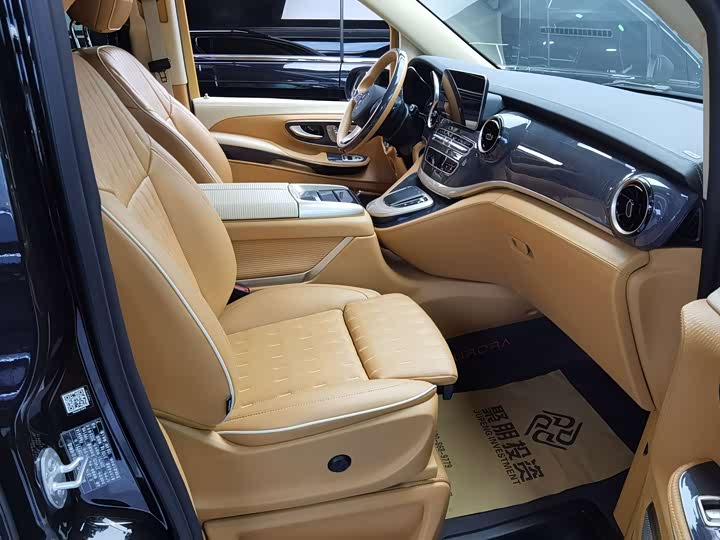 Mercedes-Benz V-Class 2022 2022款 V 260 L 长轴距豪华版