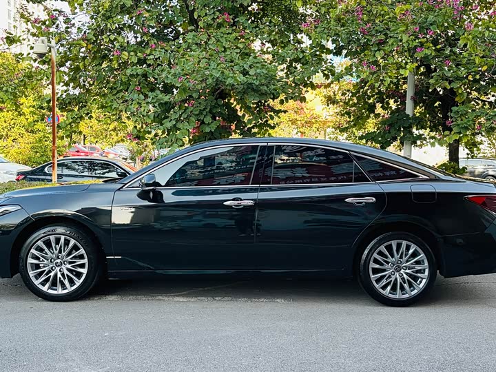 Toyota Avalon 2024 2024款 双擎 2.0L 豪华版