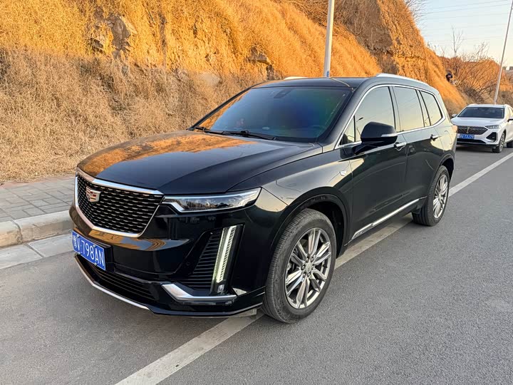 Cadillac XT6 2022 2022款 2.0T 六座四驱豪华型