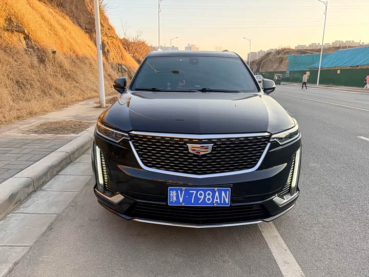Cadillac XT6 2022 2022款 2.0T 六座四驱豪华型