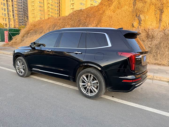 Cadillac XT6 2022 2022款 2.0T 六座四驱豪华型