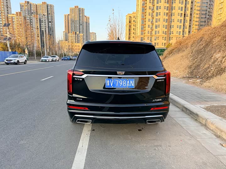 Cadillac XT6 2022 2022款 2.0T 六座四驱豪华型
