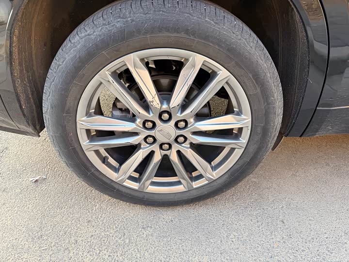 Cadillac XT6 2022 2022款 2.0T 六座四驱豪华型