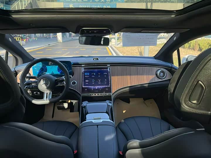 Mercedes-Benz EQE 2025 2025款 500 4MATIC 先锋版