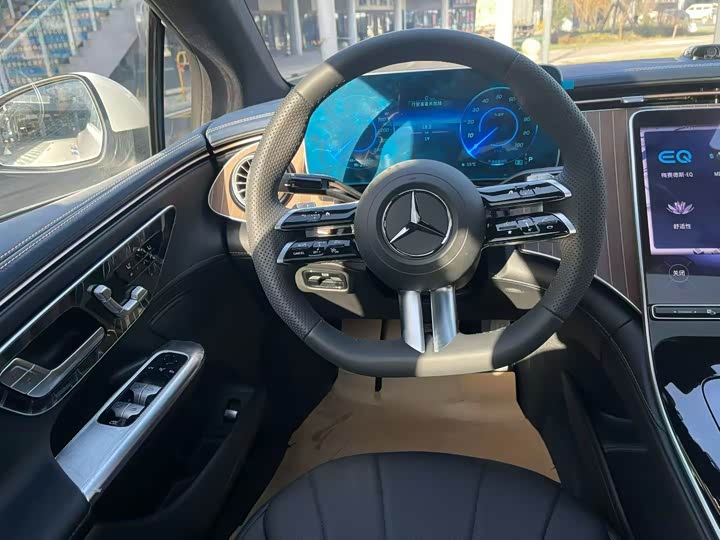 Mercedes-Benz EQE 2025 2025款 500 4MATIC 先锋版