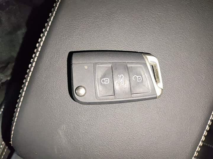 Volkswagen Magotan 2025 2025款 众享款 280TSI DSG舒适型