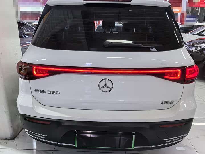 Mercedes-Benz EQB 2023 2023款 EQB 260