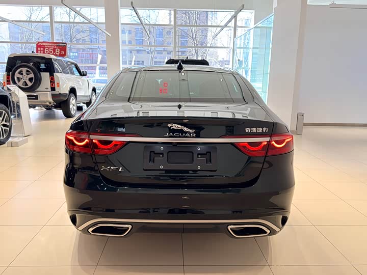 Jaguar XF L 2025 2025款 2.0T P250 两驱尊享豪华版