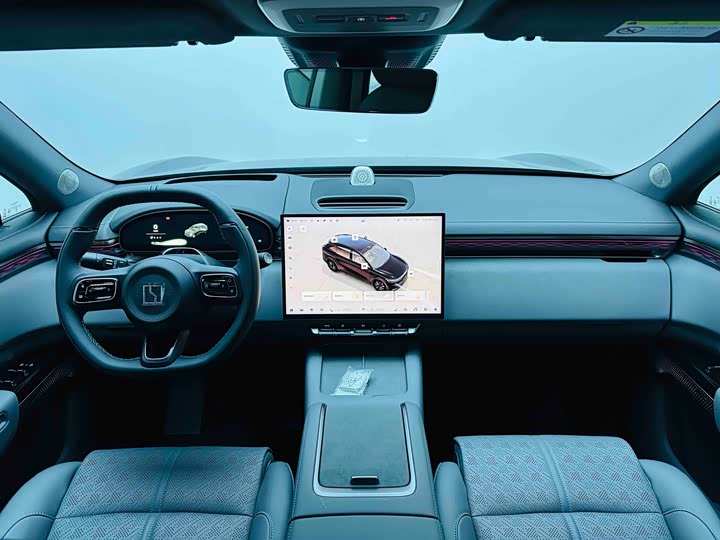 Zeekr 7X 2025 2025款 100kWh 长续航后驱智驾版