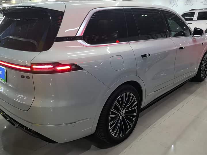 Changan Deepal S09 2025 2025款 四驱Ultra+ 高定版