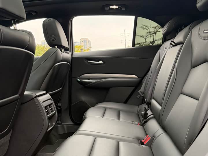 Cadillac XT4 2024 2024款 28T 两驱豪华型