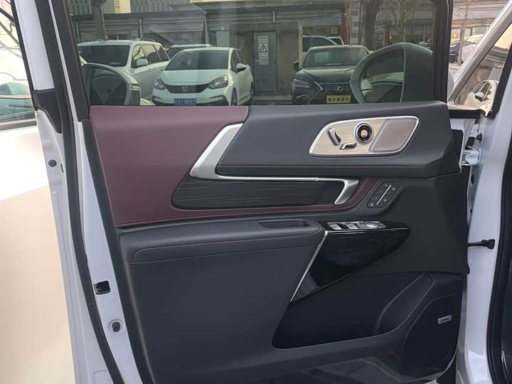 Buick GL8 Century 2025 2025款 2.0T 七座蕴世版