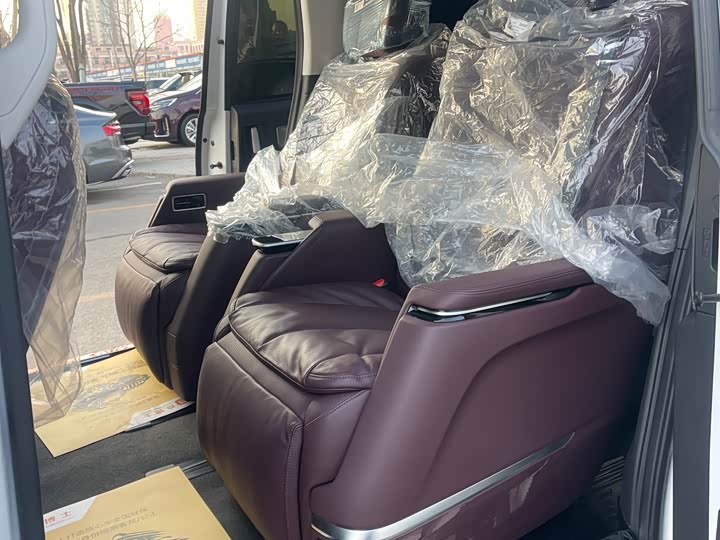 Buick GL8 Century 2025 2025款 2.0T 七座蕴世版