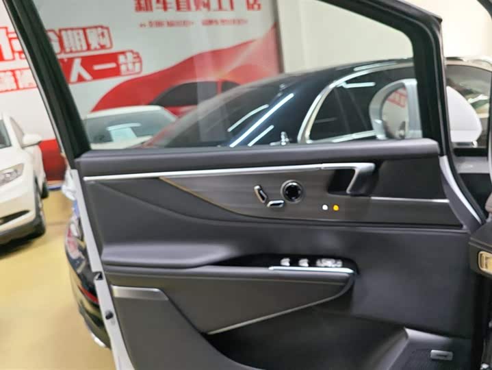 Buick GL8 ES 2025 2025款 陆尊 尊享版