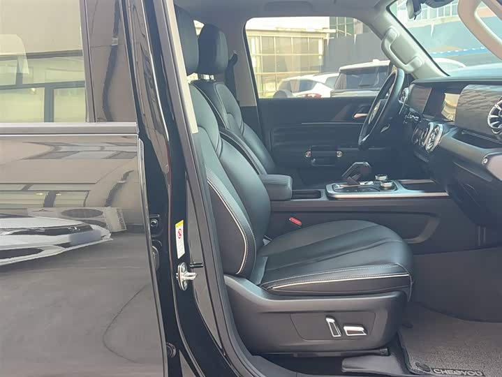 Tank 300 2024 2024款 2.0T 征服者