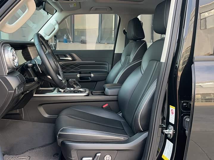 Tank 300 2024 2024款 2.0T 征服者