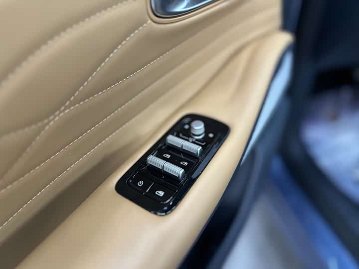 Geely Galaxy Starship 7 2025 2025款 120km 领航版