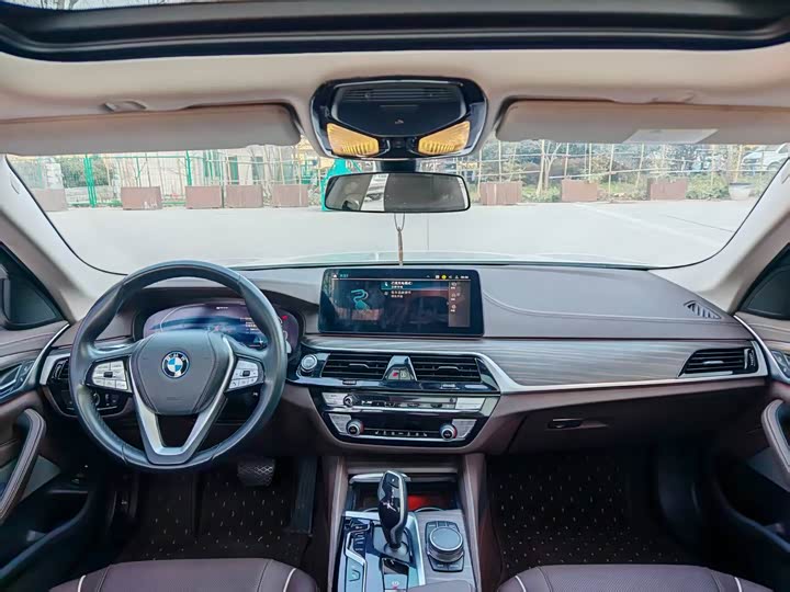 BMW 5 Series Hybrid 2022 2022款 改款 535Le 豪华套装