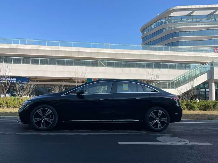 Mercedes-Benz EQE 2025 2025款 500 4MATIC 先锋版