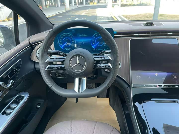 Mercedes-Benz EQE 2025 2025款 500 4MATIC 先锋版