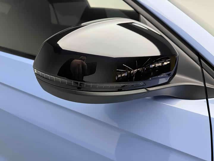 Volkswagen Tharu 2025 2025款 新锐 300TSI 锐享版