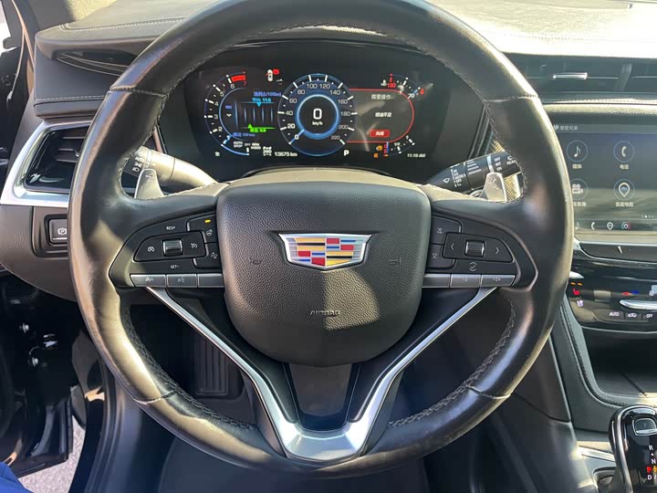 Cadillac XT6 2025 2025款 2.0T 六座四驱尊贵行政黑标版