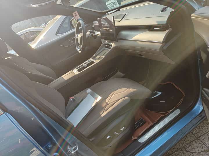 Chery Tiggo 8 Plus C-DM 2025 2025款 1.5T 116km 尊贵型 5座