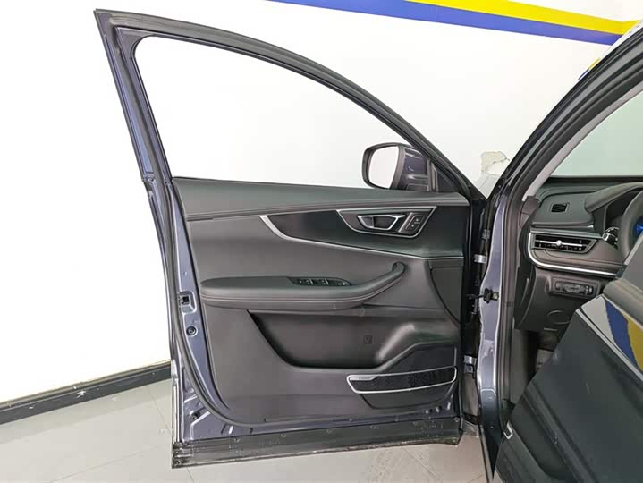 Chery Tiggo 8 2025 2025款 卓越版 230TCI 自动豪华版 5座