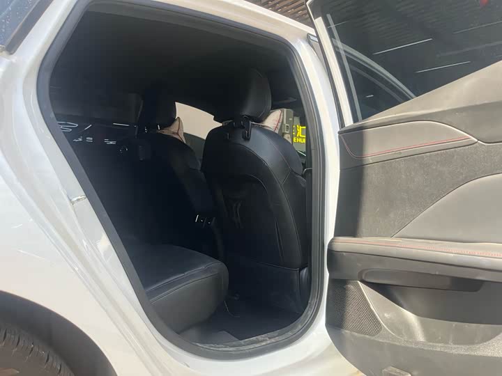 MG Motor 5 2025 2025款 300TGI 全球旗舰版