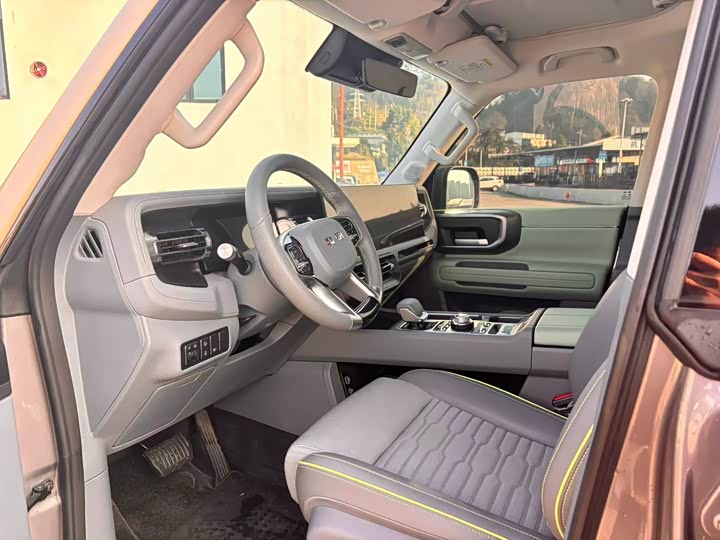 BAIC Beijing BJ40 2024 2024款 2.0D 全新刀锋英雄穿越者