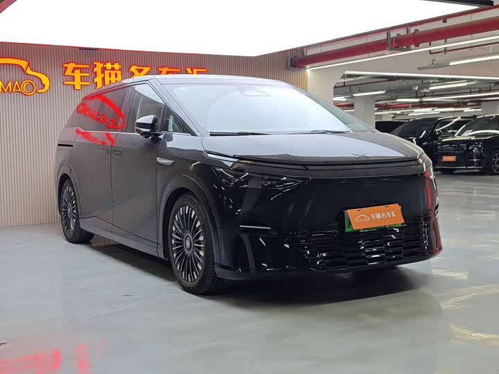 XPeng X9 2025 2025款 纯电 740超长续航 Max