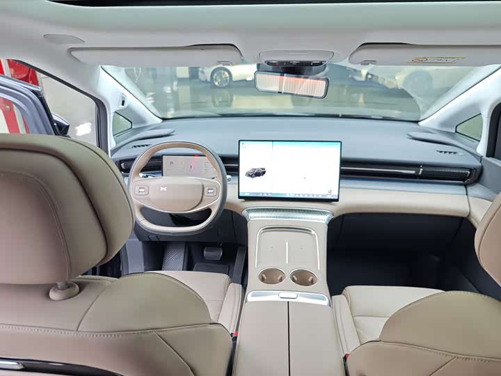 XPeng X9 2025 2025款 纯电 740超长续航 Max