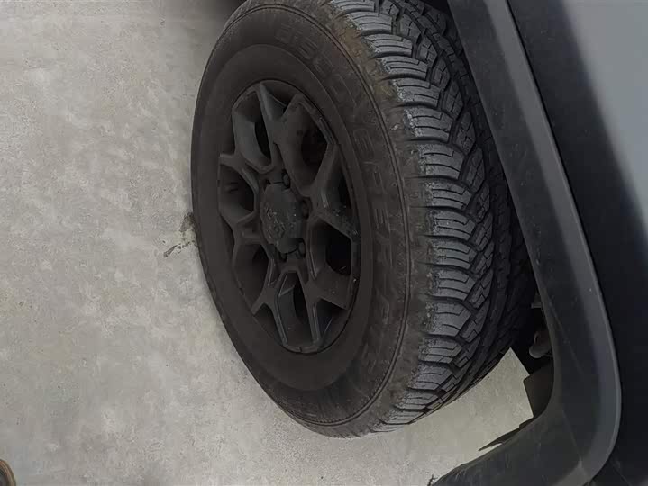 BAIC Beijing BJ40 2024 2024款 2.0D 刀锋英雄荣耀版