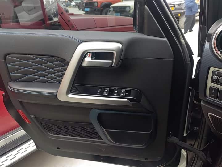 BAIC Beijing BJ40 2024 2024款 2.0D 刀锋英雄荣耀版