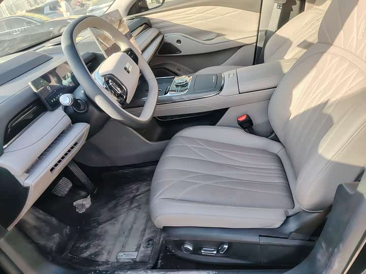 Geely Galaxy Starshine 8 EM-i 2025 2025款 130km EM-i 尊贵版