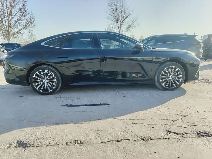 Geely Galaxy Starshine 8 EM-i 2025 2025款 130km EM-i 尊贵版