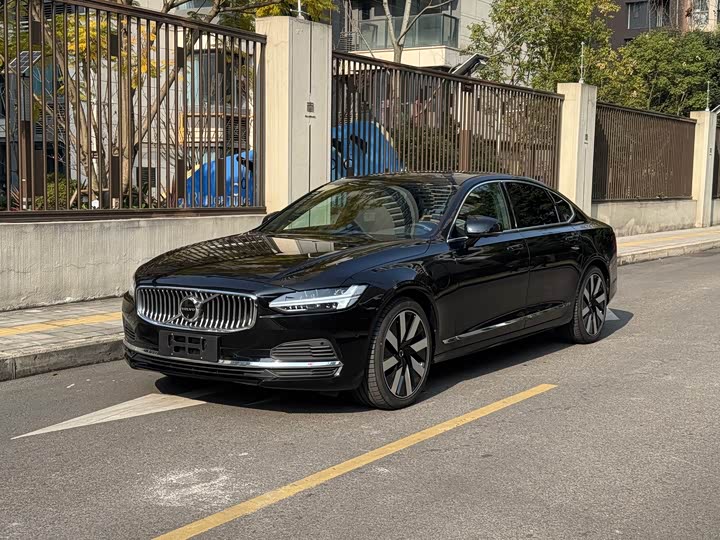 Volvo S90 Hybrid 2024 2024款 插电式混动 四驱长续航智雅豪华版